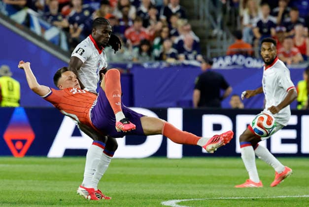FOXBOROUGH, MA - JUNE 13: Lawrence Shankland 20 of Scotland defends during a FIFA World Cup, WM, Weltmeisterschaft, Fussball 2026 Group C match between the Haiti and Scotland on June 13, 2026 at Boston Stadium in Foxborough, Massachusetts. (Photo by Fred Kfoury III Icon Sportswire) SOCCER: JUN 13 FIFA World Cup 26 Group C - Haiti vs Scotland EDITORIAL USE ONLY Icon482260613050