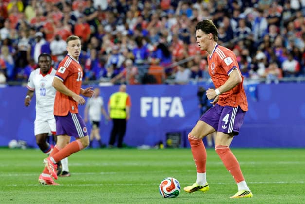 FOXBOROUGH, MA - JUNE 13: Scott McTominay 4 of Scotland holds the ball during a FIFA World Cup, WM, Weltmeisterschaft, Fussball 2026 Group C match between the Haiti and Scotland on June 13, 2026 at Boston Stadium in Foxborough, Massachusetts. (Photo by Fred Kfoury III Icon Sportswire) SOCCER: JUN 13 FIFA World Cup 26 Group C - Haiti vs Scotland EDITORIAL USE ONLY Icon482260613053