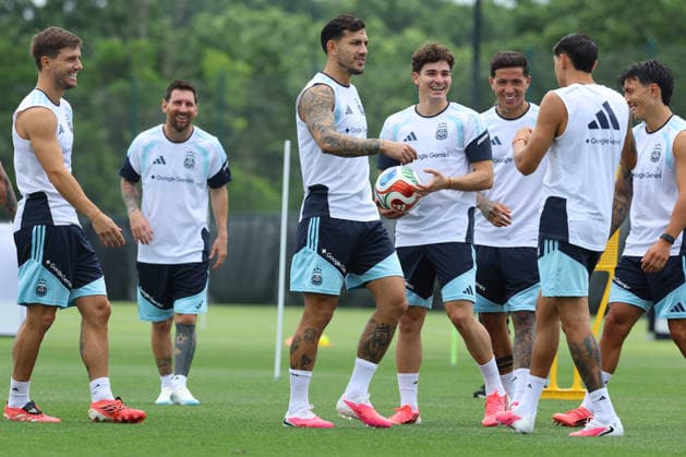 Argentina™s players take part in a training session during the 2026 FIFA World Cup football tournament at Sporting KC Training Centre in Kansas City on June 13, 2026 ¨ Photo by Alejandro PAGNI PHOTOxPHOTO KANSAS CITY UNITED STATES Copyright: xALEJANDROxPAGNIx