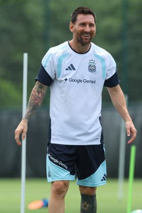 Argentina s forward Lionel Messi L takes part in a training session during the 2026 FIFA World Cup football tournament at Sporting KC Training Centre in Kansas City on June 13, 2026 ¨ Photo by Alejandro PAGNI PHOTOxPHOTO KANSAS CITY UNITED STATES Copyright: xALEJANDROxPAGNIx