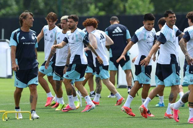 Argentina s players take part in a training session during the 2026 FIFA World Cup football tournament at Sporting KC Training Centre in Kansas City on June 13, 2026 ¨ Photo by Alejandro PAGNI PHOTOxPHOTO KANSAS CITY UNITED STATES Copyright: xALEJANDROxPAGNIx