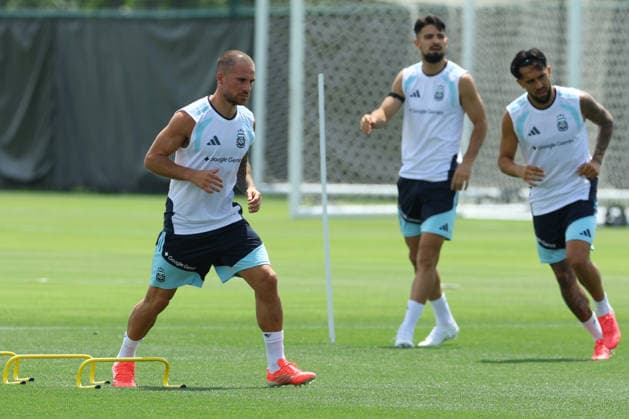Argentina™s midfielder Alexis Mac Allister takes part in a training session during the 2026 FIFA World Cup football tournament at Sporting KC Training Centre in Kansas City on June 13, 2026 ¨ Photo by Alejandro PAGNI PHOTOxPHOTO KANSAS CITY UNITED STATES Copyright: xALEJANDROxPAGNIx