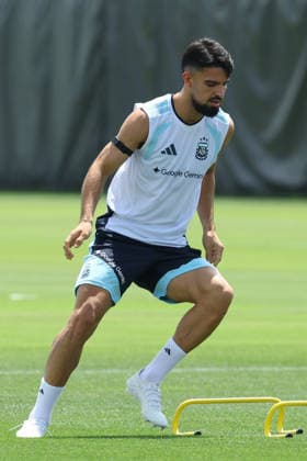 Argentina™s forward Jose Manuel Lopez takes part in a training session during the 2026 FIFA World Cup football tournament at Sporting KC Training Centre in Kansas City on June 13, 2026 ¨ Photo by Alejandro PAGNI PHOTOxPHOTO KANSAS CITY UNITED STATES Copyright: xALEJANDROxPAGNIx