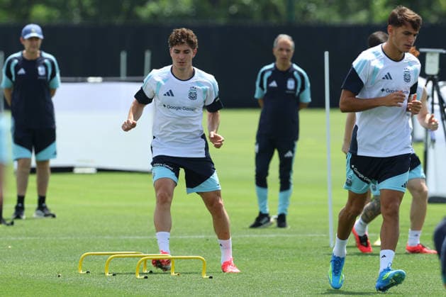 Argentina™s forward Julian Alvarez takes part in a training session during the 2026 FIFA World Cup football tournament at Sporting KC Training Centre in Kansas City on June 13, 2026 ¨ Photo by Alejandro PAGNI PHOTOxPHOTO KANSAS CITY UNITED STATES Copyright: xALEJANDROxPAGNIx