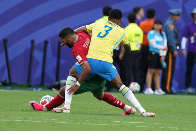 Soccer , World Cup 2026, FIFA WM 2026, Soccer World Cup , Canada USA, Mexico 2026, , Brazil vs Morocco, Brazil vs Marocco , Group stage, Group C, 13 06 2026, Metlife Stadium New Jersey New York ismail saibari, Morocco, Gabriel, Magalhaes Brazil, Photo Chai von der Laage FIFA regulations prohibit any use of photographs as image sequences and or quasi video EDITORIAL USE ONLY,