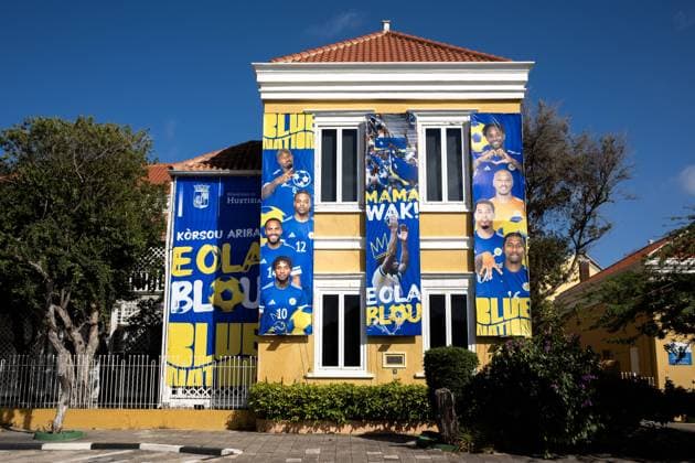 WILLEMSTAD - Banners related to the World Cup in the streets of Willemstad. For Curacao, the World Cup begins with a match against Germany. RAMON VAN FLYMEN ANP netherlands out - belgium out  Copyright: xx x560918371x originalFilename: 560918371.jpg Willemstad WILLEMSTAD - Banners related to the World Cup in the streets of Willemstad. For Curacao, the World Cup begins with a mat xVIxIMAGO ANPxIVx imago images 0859046655 originalFilename: 0859046655st.jpg