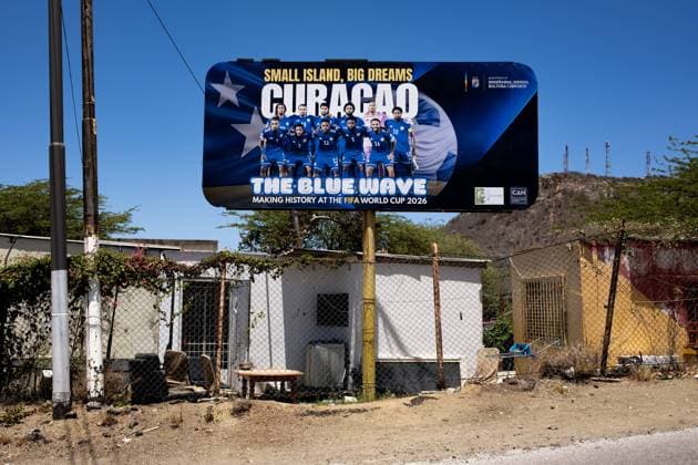 WILLEMSTAD - A billboard related to the World Cup in the streets of Willemstad. For Curacao, the World Cup begins with a match against Germany. RAMON VAN FLYMEN ANP netherlands out - belgium out  Copyright: xx x560918967x originalFilename: 560918967.jpg Willemstad WILLEMSTAD - A billboard related to the World Cup in the streets of Willemstad. For Curacao, the World Cup begins with a xVIxIMAGO ANPxIVx imago images 0859046852 originalFilename: 0859046852st.jpg