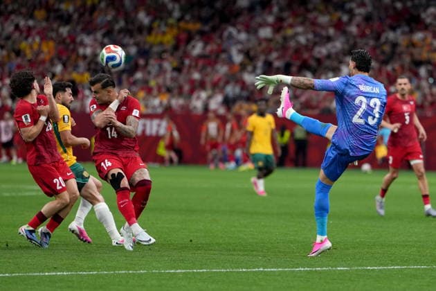 June 13, 2026, Vancouver, Bc, CANADA: Players wince as Turkey s Ugurcan Cakir (23) kicks the ball away during second half group D World Cup soccer action against Australia, in Vancouver, Saturday, June 13, 2026. AUSTRALIA V. TURKEY  - ZUMAc35_ 20260613_zaf_c35_246 Copyright: xEthanxCairnsx