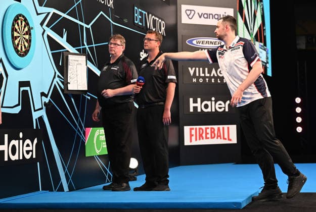 11 06 2026, xhbx, Dart World Cup of Darts 2026, v l Luke Humphries England DFL DFB REGULATIONS PROHIBIT ANY USE OF PHOTOGRAPHS as IMAGE SEQUENCES and or QUASI VIDEO Frankfurt