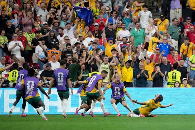 June 13, 2026, Vancouver, Bc, CANADA: Australia s Conor Metcalfe (8) celebrates his goal with teammates during second half group D World Cup soccer action against Turkey, in Vancouver, Saturday, June 13, 2026. AUSTRALIA V. TURKEY  - ZUMAc35_ 20260613_zaf_c35_262 Copyright: xDarrylxDyckx