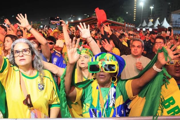 RIO DE JANEIRO, RJ - 13.06.2026: BRASIL X MARROCOS FAN FEST RJ - Fans during the Brazil vs. Morocco game at the fan fest RIO DE JANEIRO, RJ - 13.06.2026: BRASIL X MARROCOS FAN FEST RJ - Fans during the Brazil vs. Morocco game at the fan fest held on Copacabana Beach in Rio de Janeiro, RJ. x2961159x  LuizxGomes xwww.imago-images.dex  IMAGO