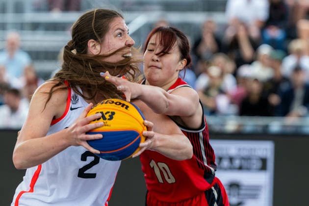 BASKETBALL - FIBA 3x3 World Tour VIENNA,AUSTRIA,14.JUN.26 - BASKETBALL - FIBA 3x3 World Tour. Image shows Katherine Plouffe (CAN) and Haruka Yamamoto (Mitsubishi Electric).  GEPAxpictures xPhilippxBrem