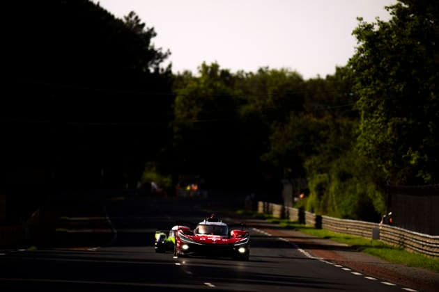 24 HEURES DU MANS 2026 - RACE - SUNDAY 07 CONWAY Mike (gbr), KOBAYASHI Kamui (jpn), DE VRIES Nyck (nld), Toyota Racing, Toyota TR010 Hybrid 07, Hypercar, action during the 24 Hours of Le Mans 2026, 3rd round of the 2026 FIA World Endurance Championship, on June 14, 2026 on the Circuit des 24 Heures du Mans in Le Mans, France - Le MansFrance  Copyright: xFabrizioxBoldonix
