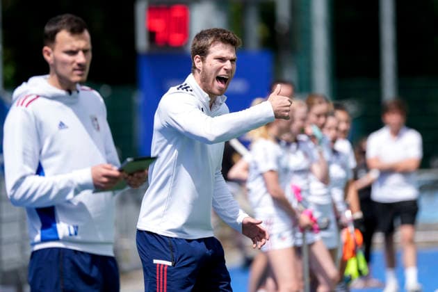 Tobias Herre coach, FHC , gives instructions, gestures, gesticulates with arms, single picture, single photo, action, action, 14 06 2026, Mannheim Germany , Hockey, 2 Bundesliga Group South, Women, Feudenheimer HC TSV Mannheim xozx