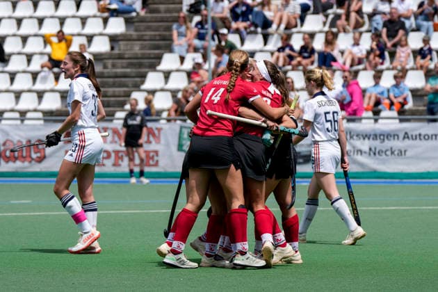 Players of TSV Mannheim Hockey, celebrate the goal, celebrate the goal, goal, celebration, cheer, cheers about the goal, rejoicing, joy, optimistic, positive, game scene, highlight, action, 14 06 2026, Mannheim Germany , Hockey, 2 Bundesliga Group South, Women, Feudenheimer HC TSV Mannheim xozx