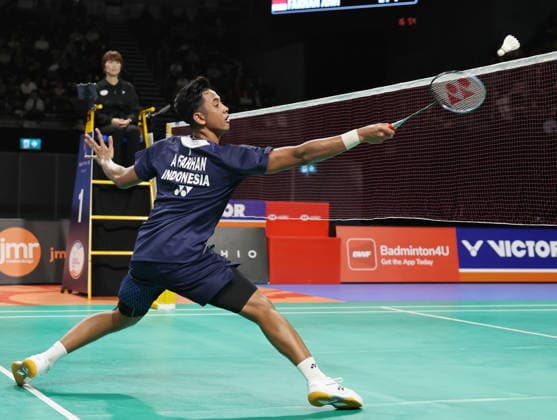 (260614) -- SYDNEY, June 14, 2026 -- Alwi Farhan of Indonesia competes during the men s singles final between Dong Tianyao of China and Alwi Farhan of Indonesia at the Australian Badminton Open 2026 in Sydney, Australia, June 14, 2026. ) (SP)AUSTRALIA-SYDNEY-BADMINTON-AUSTRALIAN OPEN-MEN S SINGLES-FINAL GongxBing 