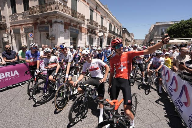 Start the race Italy s Lorenzo Mark Finn of Red Bull - Bora - Hansgrohe Rookies (C) during Stage 1 of the Giro Next Generation from Reggio Calabria to Vibo Valentia Italy, Saturday June 14, 2026(Photo Massimo Paolone LaPresse)  Copyright: xMassimoxPaolone LaPressex