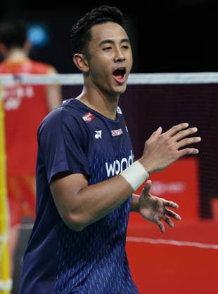(260614) -- SYDNEY, June 14, 2026 -- Alwi Farhan of Indonesia celebrates after the men s singles final between Dong Tianyao of China and Alwi Farhan of Indonesia at the Australian Badminton Open 2026 in Sydney, Australia, June 14, 2026. ) (SP)AUSTRALIA-SYDNEY-BADMINTON-AUSTRALIAN OPEN-MEN S SINGLES-FINAL GongxBing 