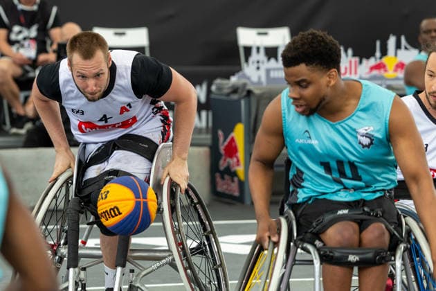 BASKETBALL - FIBA 3x3 World Tour VIENNA,AUSTRIA,14.JUN.26 - BASKETBALL - FIBA 3x3 World Tour. Image shows Hubert Hager (AUT) and a participant.  GEPAxpictures xPhilippxBrem