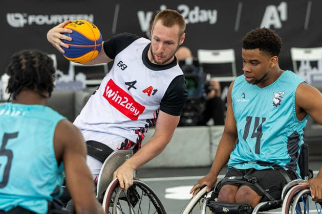 BASKETBALL - FIBA 3x3 World Tour VIENNA,AUSTRIA,14.JUN.26 - BASKETBALL - FIBA 3x3 World Tour. Image shows Hubert Hager (AUT) and a participant.  GEPAxpictures xPhilippxBrem