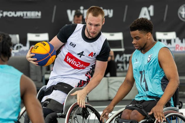 BASKETBALL - FIBA 3x3 World Tour VIENNA,AUSTRIA,14.JUN.26 - BASKETBALL - FIBA 3x3 World Tour. Image shows Hubert Hager (AUT) and a participant.  GEPAxpictures xPhilippxBrem