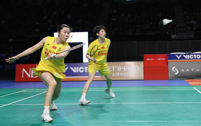 (SP)AUSTRALIA-SYDNEY-BADMINTON-AUSTRALIAN OPEN-WOMEN S DOUBLES (260614) -- SYDNEY, June 14, 2026 (Xinhua) -- Jia Yifan (L) Zhang Shuxian compete during the women s doubles final match between Jia Yifan Zhang Shuxian of China and Febriana Dwipuji Kusuma Meilysa Trias Puspitasari of Indonesia at the Australian Badminton Open 2026 in Sydney, Australia, June 14, 2026. (Xinhua Gong Bing)