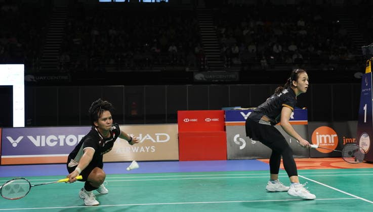 (SP)AUSTRALIA-SYDNEY-BADMINTON-AUSTRALIAN OPEN-WOMEN S DOUBLES (260614) -- SYDNEY, June 14, 2026 (Xinhua) -- Febriana Dwipuji Kusuma Meilysa Trias Puspitasari (L) of Indonesia compete during the women s doubles final match between Jia Yifan Zhang Shuxian of China and Febriana Dwipuji Kusuma Meilysa Trias Puspitasari of Indonesia at the Australian Badminton Open 2026 in Sydney, Australia, June 14, 2026. (Xinhua Gong Bing)