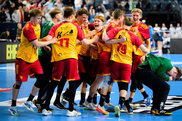 Cologne, Germany Handball EHF Youth Club Trophy Final Fuechse Berlin GOG the team of GOG Final cheer Final cheer Emotion Joy Cologne Lanxess Arena North Rhine-Westphalia Germany