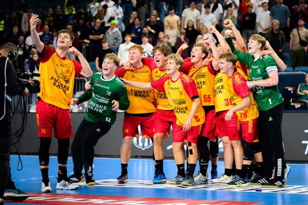 Cologne, Germany Handball EHF Youth Club Trophy Final Fuechse Berlin GOG the team of GOG, final cheer final cheer emotion joy Cologne Lanxess Arena North Rhine Westphalia Germany