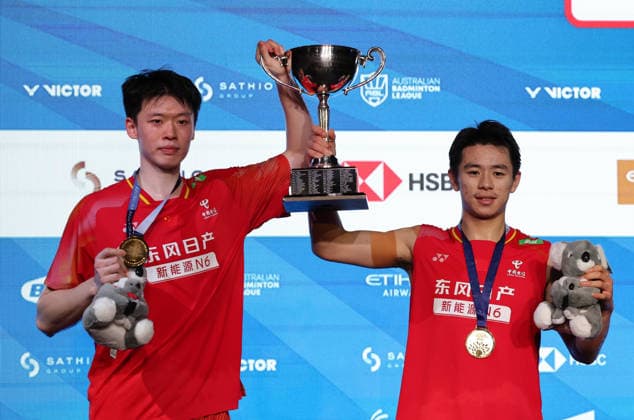 (260614) -- SYDNEY, June 14, 2026 -- Chen Boyang (L) Liu Yi pose during the awarding ceremony after the men s doubles final between Chen Boyang Liu Yi of China and Sabar Karyaman Gutama Moh Reza Pahlevi Isfahani of Indonesia at the Australian Badminton Open 2026 in Sydney, Australia, June 14, 2026. ) (SP)AUSTRALIA-SYDNEY-BADMINTON-AUSTRALIAN OPEN-MEN S DOUBLES GongxBing 