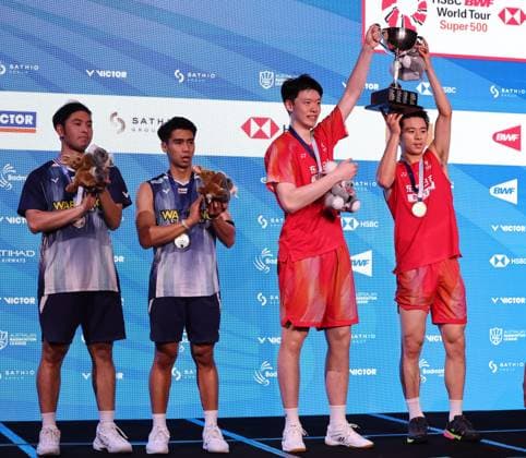 (260614) -- SYDNEY, June 14, 2026 -- Chen Boyang (2nd R) Liu Yi (1st R) and Karyaman Gutama (2nd L) Moh Reza Pahlevi Isfahani pose during the awarding ceremony after the men s doubles final between Chen Boyang Liu Yi of China and Sabar Karyaman Gutama Moh Reza Pahlevi Isfahani of Indonesia at the Australian Badminton Open 2026 in Sydney, Australia, June 14, 2026. ) (SP)AUSTRALIA-SYDNEY-BADMINTON-AUSTRALIAN OPEN-MEN S DOUBLES GongxBing 