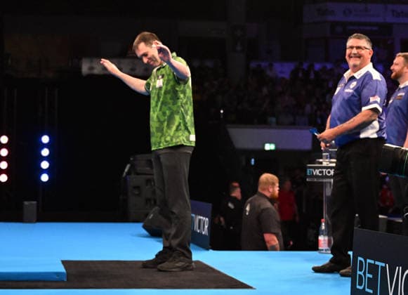 14 06 2026, xhbx, Dart World Cup of Darts 2026, v l William O Connor Ireland , Gary Anderson Scotland DFL DFB REGULATIONS PROHIBIT ANY USE OF PHOTOGRAPHS as IMAGE SEQUENCES and or QUASI VIDEO Frankfurt