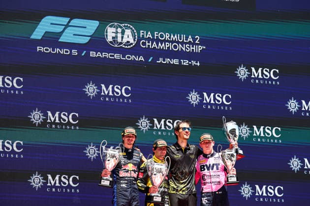 Race winner Rafael Camara of Brazil and Invicta Racing 1 Second placed Nikola Tsolov of Bulgaria and Campos Racing 6 Third placed Alexander Dunne of Ireland and Rodin Motorsport 15 and Pau Rivera, Engineer at Invicta Racing celebrate on the podium with the trophies during the Round 5 Barcelona Feature race of the Formula 2 Championship , Race, F1 Grand Prix of Barcelona Catalunya, am 14 June 2026 in Barcelona, Spain Photo by Diogo Cardoso DeFodi Images Race winner Rafael Camara of Brazil and Invicta Racing 1 Second placed Nikola Tsolov of Bulgaria and Campos Racing 6 Third placed Alexander Dunne of Ireland and Rodin Motorsport 15 and Pau Rivera, Engineer at Invicta Racing celebrate on the podium with the trophies during the Round 5 Barcelona Feature race of the Formula 2 Championship , Race, F1 Grand Prix of Barcelona Catalunya, Circuit de Barcelona Catalunya on June 14, 2026 in Barcelona, Spain Photo by Diogo Cardoso DeFodi Images
