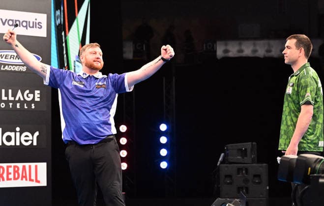 14 06 2026, xhbx, Dart World Cup of Darts 2026, v l Cameron Menzies Scotland , William O Connor Ireland cheering after the end of the match DFL DFB REGULATIONS PROHIBIT ANY USE OF PHOTOGRAPHS as IMAGE SEQUENCES and or QUASI VIDEO Frankfurt