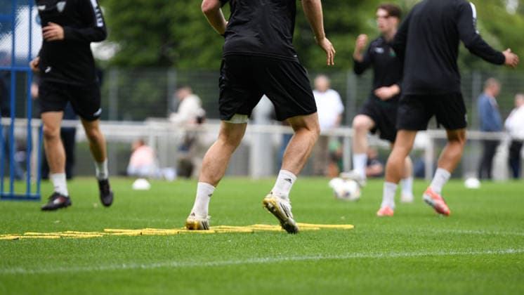 First Training session of 1.FC Schweinfurt , Sachs-Stadion Football, Regionalliga Bayern First Training session of 1.FC Schweinfurt 14 Jun 2026 Sachs-Stadion , Schweinfurt, Germany Image: FC Schweinfurt back on the training field being led by the new trainer, Jan Gerlein. DFL REGULATIONS PROHIBIT ANY USE OF PHOTOGRAPHS AS IMAGE SEQUENCES AND OR QUASI-VIDEO Copyright: xPresseFotoxEvansx