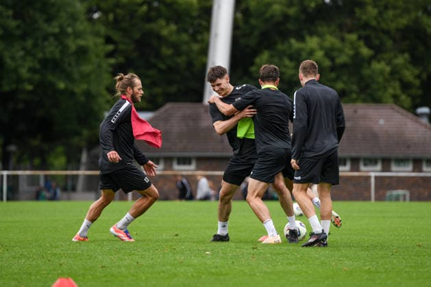 First Training session of 1.FC Schweinfurt , Sachs-Stadion Football, Regionalliga Bayern First Training session of 1.FC Schweinfurt 14 Jun 2026 Sachs-Stadion , Schweinfurt, Germany Image: FC Schweinfurt back on the training field being led by the new trainer, Jan Gerlein. DFL REGULATIONS PROHIBIT ANY USE OF PHOTOGRAPHS AS IMAGE SEQUENCES AND OR QUASI-VIDEO Copyright: xPresseFotoxEvansx