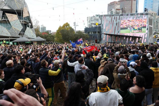 WORLD CUP LIVE SITE, Fans celebrate Socceroos 2nd goal scored while watching the FIFA World Cup, WM, Weltmeisterschaft, Fussball Group D Australia versus TuÌˆrkiye match live site at Federation Square in Melbourne, Sunday, June 14, 2026. ( NO ARCHIVING Melbourne Victoria Australia  Copyright: xConxChronisx 20260614144698933160
