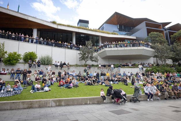 WORLD CUP LIVE SITE, Fans watch the FIFA World Cup, WM, Weltmeisterschaft, Fussball Group D Australia versus Tu?rkiye match live site at Tumbalong Park in Sydney, Sunday, June 14, 2026. ( NO ARCHIVING SYDNEY NEW SOUTH WALES Australia  Copyright: xNADIRxKINANIx 20260614148438322081