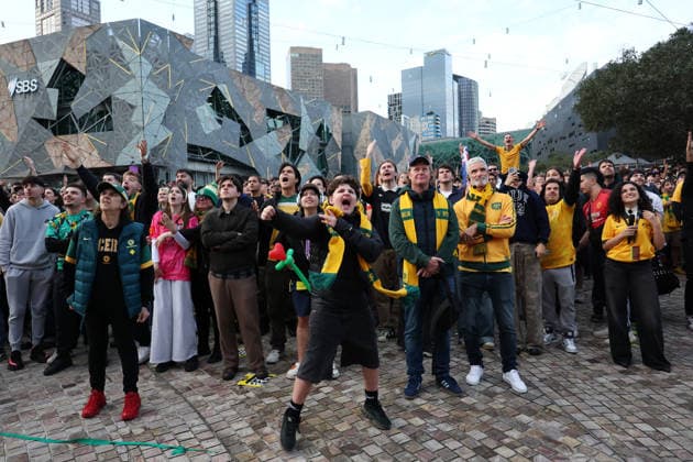 WORLD CUP LIVE SITE, Fans watch the FIFA World Cup, WM, Weltmeisterschaft, Fussball Group D Australia versus TuÌˆrkiye match live site at Federation Square in Melbourne, Sunday, June 14, 2026. ( NO ARCHIVING Melbourne Victoria Australia  Copyright: xConxChronisx 20260614160107642718