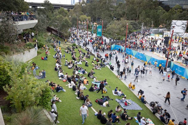 WORLD CUP LIVE SITE, Fans watch the FIFA World Cup, WM, Weltmeisterschaft, Fussball Group D Australia versus Tu?rkiye match live site at Tumbalong Park in Sydney, Sunday, June 14, 2026. ( NO ARCHIVING SYDNEY NEW SOUTH WALES Australia  Copyright: xNADIRxKINANIx 20260614171691896105
