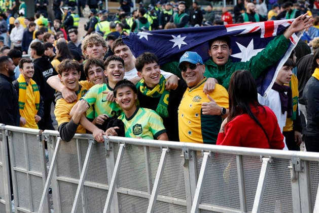 WORLD CUP LIVE SITE, Fans celebrate the Socceroos win after watching the FIFA World Cup, WM, Weltmeisterschaft, Fussball Group D Australia versus TuÌˆrkiye match live site at Federation Square in Melbourne, Sunday, June 14, 2026. ( NO ARCHIVING Melbourne Victoria Australia  Copyright: xConxChronisx 20260614174779784119