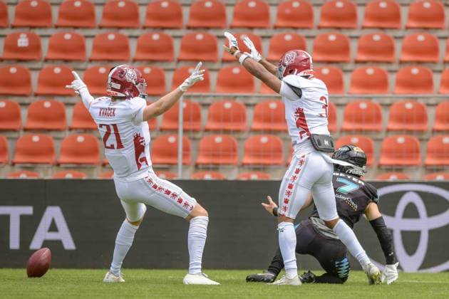 Dakota Thomas (Prague Lions, 03) and Hubert Kvacek (Prague Lions, 21) celebrating, Munich Ravens vs Prague Lions, American Football, European Football Alliance, Week 5, 2026, 14.06.2026, Unterhaching uhlsport Sportpark Germany Copyright: xFootxBowlxPressexFotoxAgentur JUx