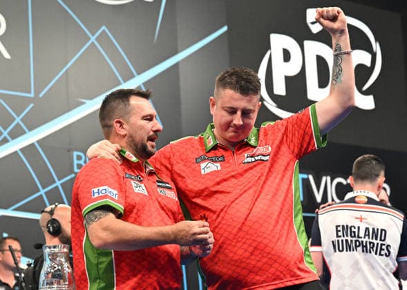 14 06 2026, xhbx, Dart World Cup of Darts 2026, v l Jonny Clayton Wales , Nick Kenny Wales DFL DFB REGULATIONS PROHIBIT ANY USE OF PHOTOGRAPHS as IMAGE SEQUENCES and or QUASI VIDEO Frankfurt