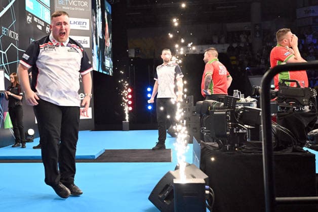 14 06 2026, xhbx, Dart World Cup of Darts 2026, v l Luke Littler England , Luke Humphries England , Jonny Clayton Wales , Nick Kenny Wales cheering after the end of the match DFL DFB REGULATIONS PROHIBIT ANY USE OF PHOTOGRAPHS as IMAGE SEQUENCES and or QUASI VIDEO Frankfurt