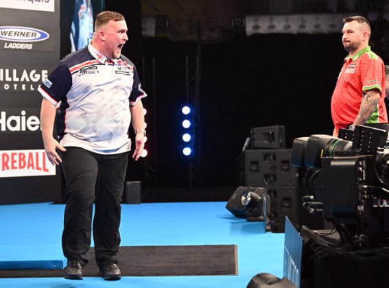 14 06 2026, xhbx, Dart World Cup of Darts 2026, v l Luke Littler England , Jonny Clayton Wales cheering after the end of the match DFL DFB REGULATIONS PROHIBIT ANY USE OF PHOTOGRAPHS as IMAGE SEQUENCES and or QUASI VIDEO Frankfurt