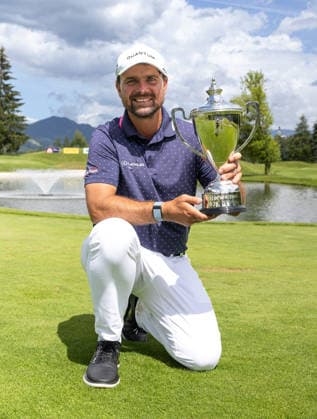 GOLF - Interwetten Open HAUS,AUSTRIA,14.JUN.26 - GOLF - HotelPlanner Tour, Interwetten Open, Golfclub Schladming. Image shows Filip Mruzek (CZE). Keywords: trophy.  GEPAxpictures xHaraldxSteiner