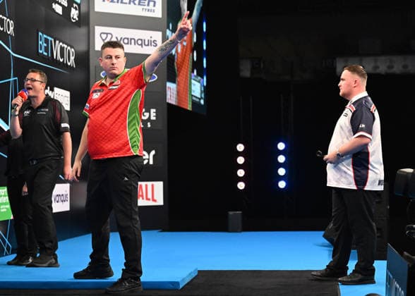 14 06 2026, xhbx, Dart World Cup of Darts 2026, v l Nick Kenny Wales , Luke Littler England DFL DFB REGULATIONS PROHIBIT ANY USE OF PHOTOGRAPHS as IMAGE SEQUENCES and or QUASI VIDEO Frankfurt