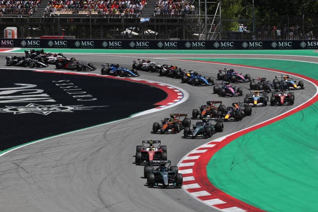 F1 Barcelona-Catalunya Grand Prix 2026 George Russell of Mercedes leads at start of the Formula 1 Barcelona-Catalunya Grand Prix at Circuit de Barcelona-Catalunya in Barcelona on June 14, 2026. Barcelona Spain  Copyright: xJakubxPorzyckix originalFilename:porzycki-f1barcel260614_npx6K.jpg