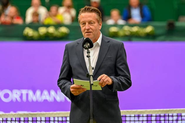 Ralf Weber Tournament Director speaks on the Center Court TERRA WORTMANN Open 2026, Tennis, ATP, Tennis Men 500, Tournament, Qualification, 14 06 2026, TERRA WORTMANN Open 2026, Tennis, ATP, Tennis Men 500, Tournament, Qualification, 14 06 2026 Halle Copyright: xEibner-Pressefoto RobertxGertzenx EP_RGN