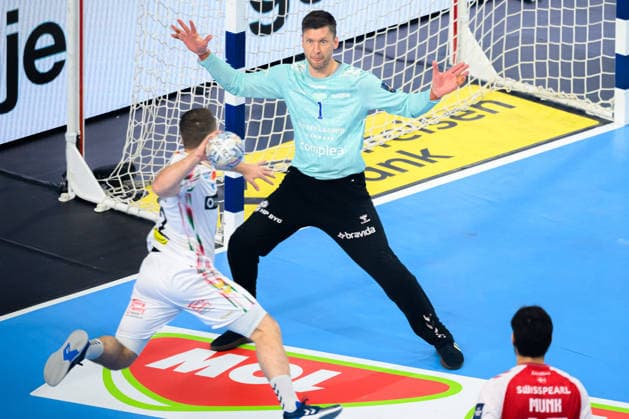 Cologne, Germany Handball EHF CL Final 4 Match 3rd place Aalborg Handbold SC Magdeburg from left Lukas Mertens SC Magdeburg , Niklas Landin Aalborg Cologne Lanxess Arena Nordrhein Westfalen Germany